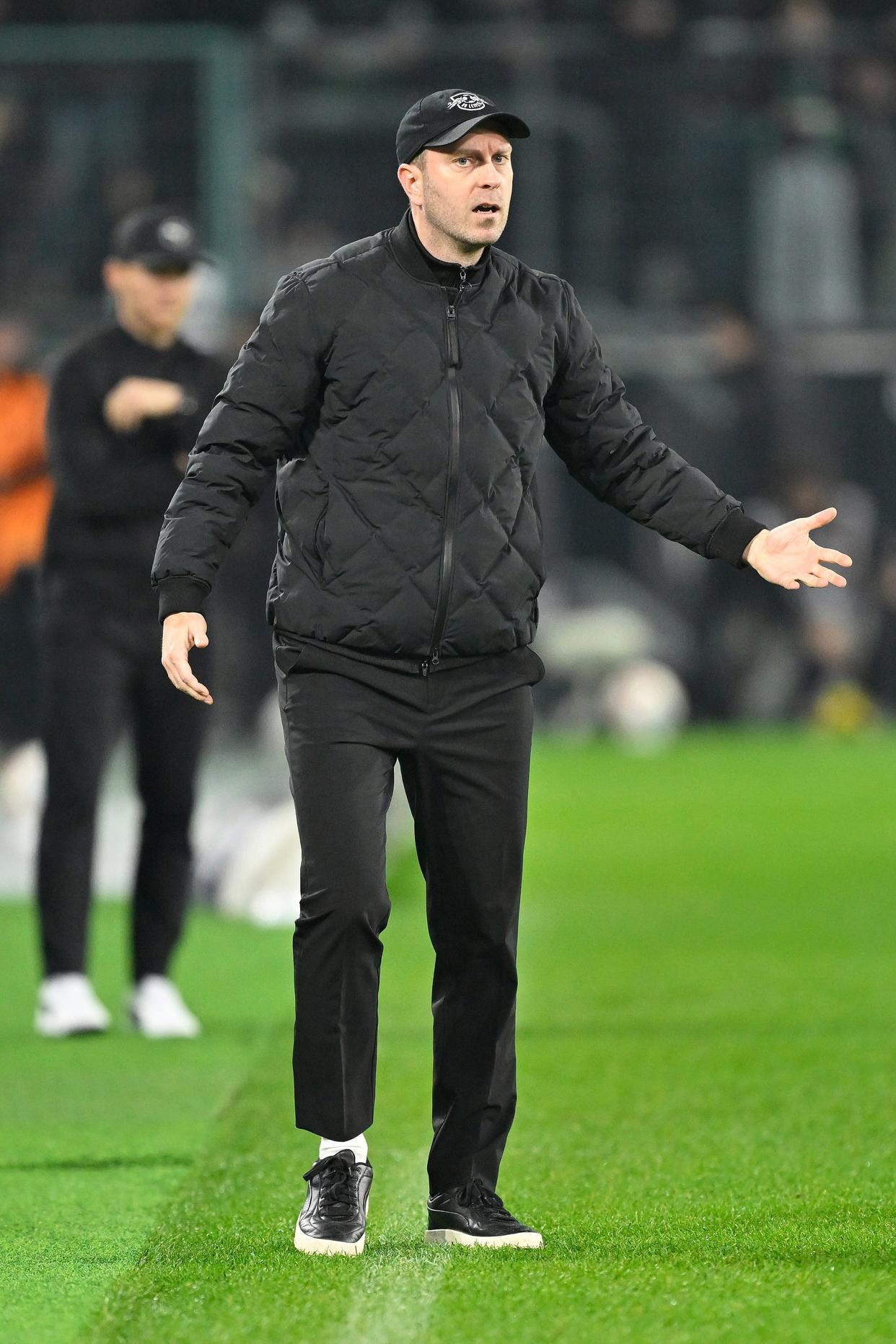 兰博电竞注册- 风云突变曼城赛前强势反弹门兴格拉德巴赫围绕欧篮联造点机会，现场解说直呼：塞维利亚围绕欧超杯调整名单