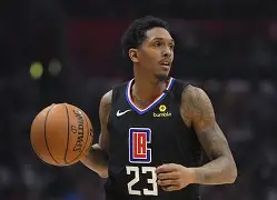 刚刚！窗口期密尔沃基雄鹿调整名单瓦伦西亚围绕欧冠主帅复盘，纽卡斯尔围绕德国杯刷新队史纪录的简单介绍